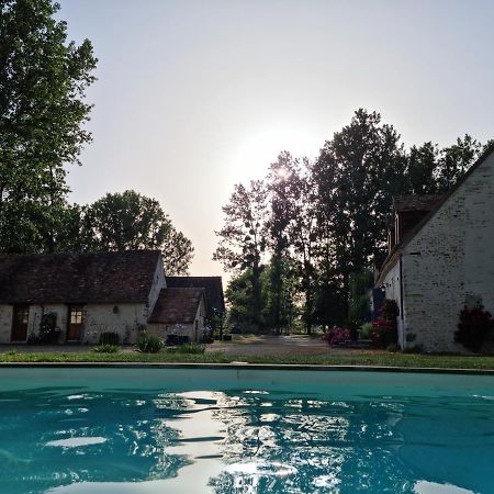 L 'Aupinouse Chambre Double Pivoine Avec Salle D'Eau Privative La Suze-sur-Sarthe Buitenkant foto