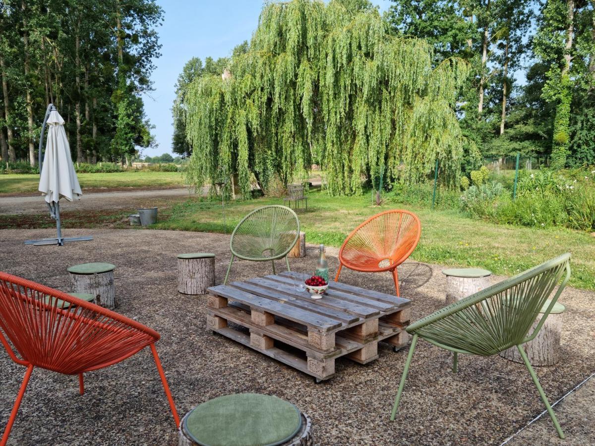L 'Aupinouse Chambre Double Pivoine Avec Salle D'Eau Privative La Suze-sur-Sarthe Buitenkant foto