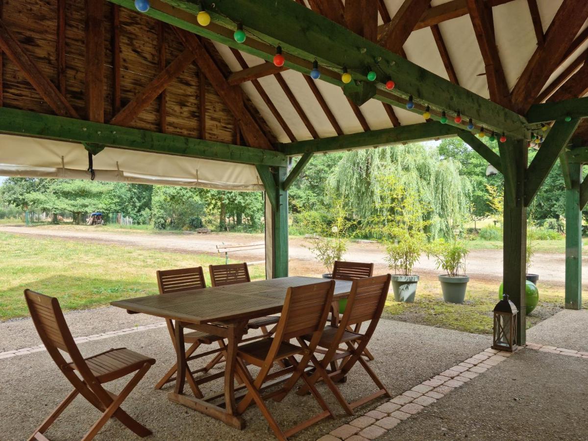L 'Aupinouse Chambre Double Pivoine Avec Salle D'Eau Privative La Suze-sur-Sarthe Buitenkant foto